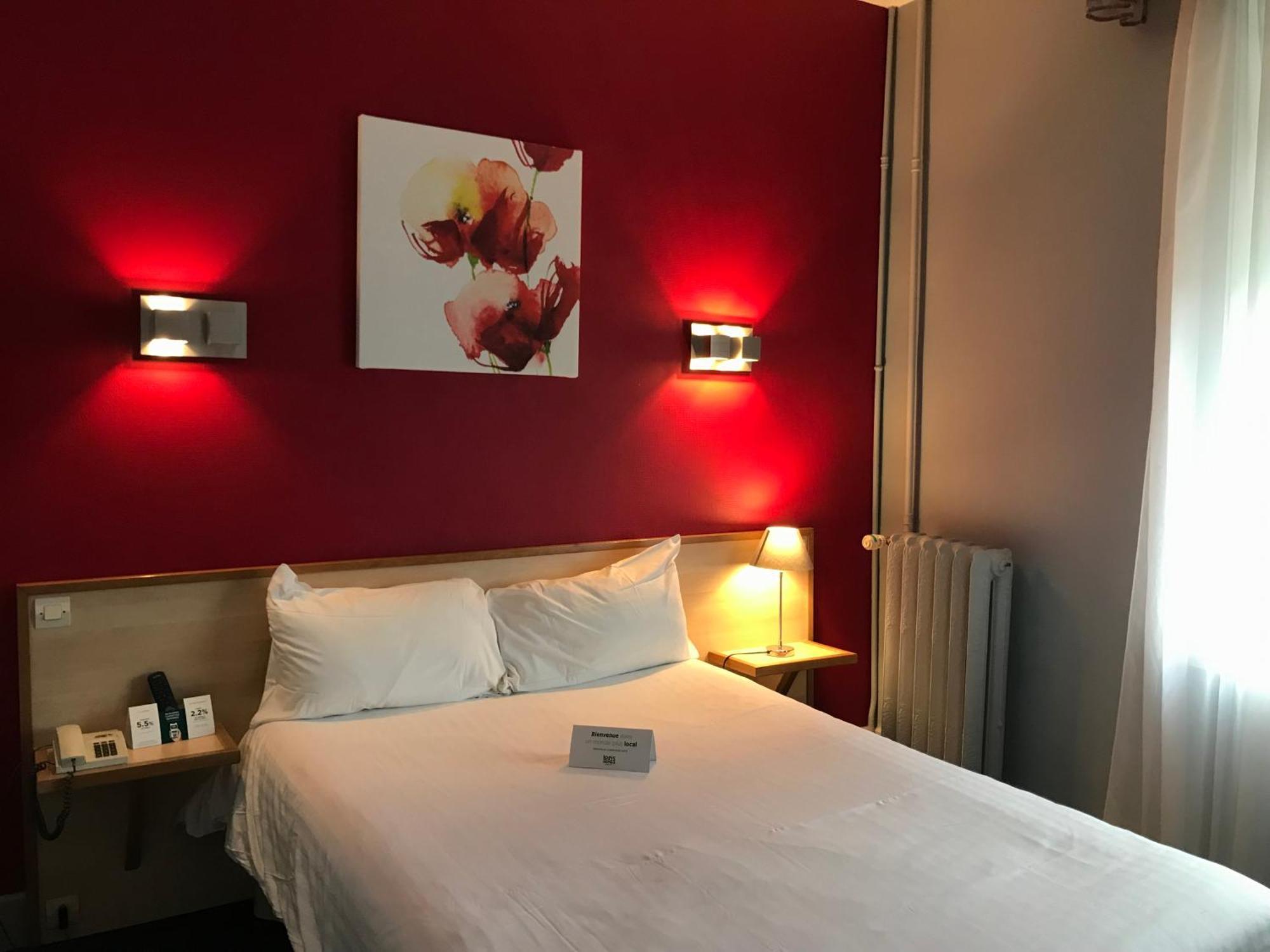Logis Hotel & Restaurant La Paix Le Nouvion-en-Thierache ภายนอก รูปภาพ